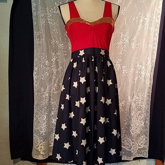 Dresses & Skirts - Red white blue statement dress